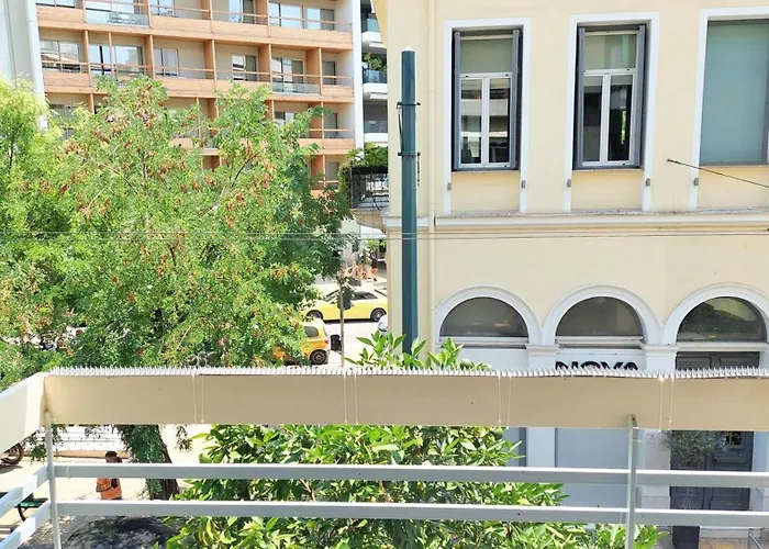 Grand Apartment In Acropolis Museum